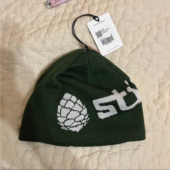 Stio Beanie Pine Forest NWT - Picture 1 of 5